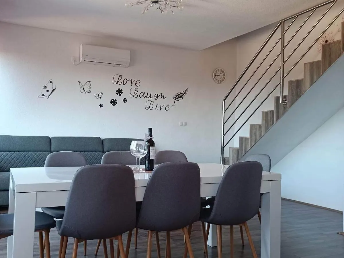 Apartment Anamarija Sukošan